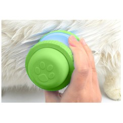 Brosse en silicone pour chien et chat avec distributeur de savon liquide
