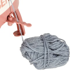 Machine à tricoter avec 48 aiguilles + 4 pelotes de fil
