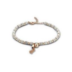 Victoria Rose gold colored white pearl bracelet