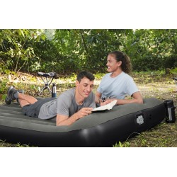 Matelas pneumatique avec pompe 203 x 152 x 30 cm Bestway 67930
